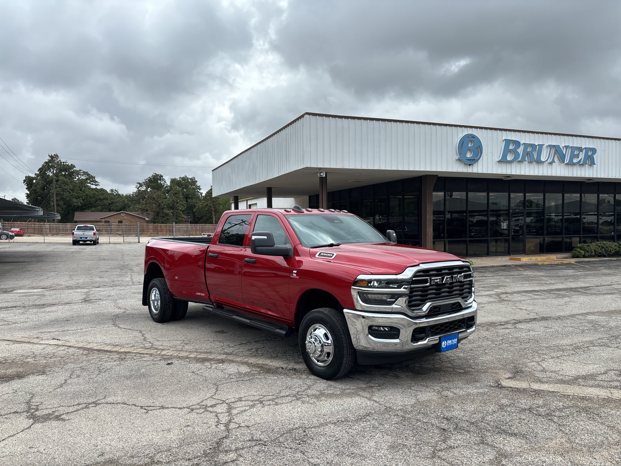 2027 RAM Ram 3500 RAM 3500 TRADESMAN CREW CAB 4X4 8' BOX