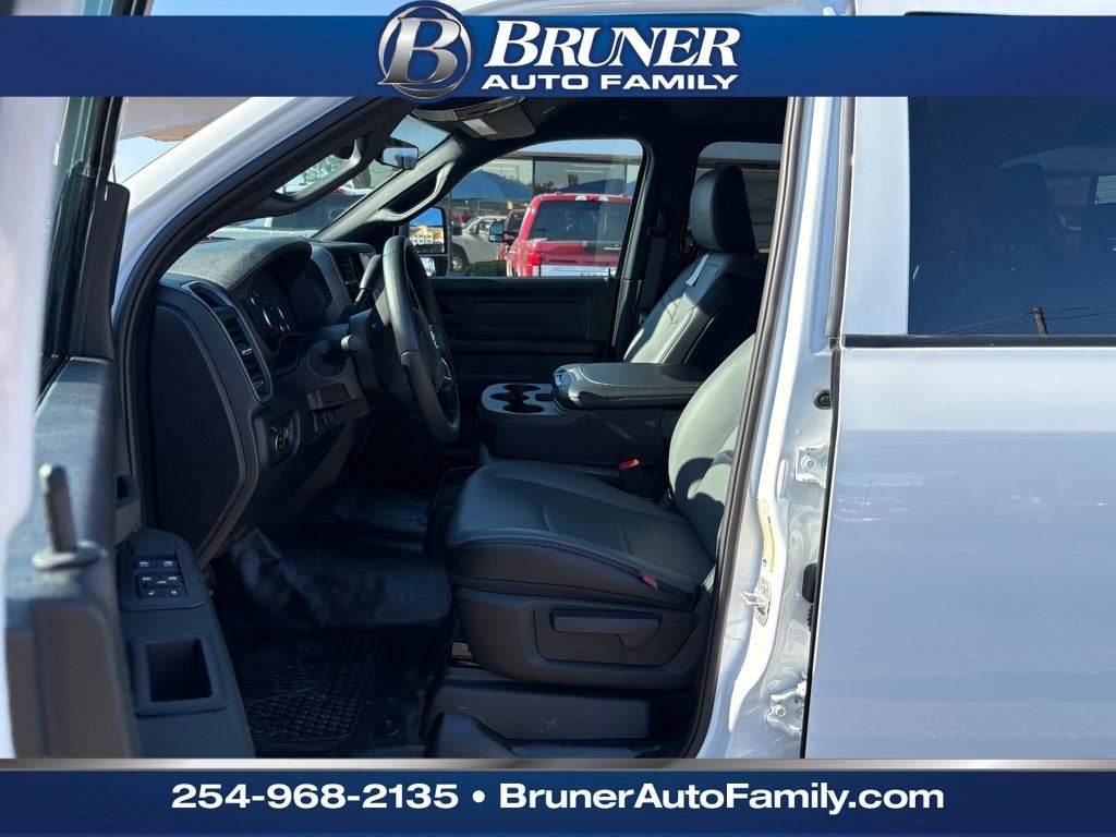 2026 RAM Ram 3500 RAM 3500 TRADESMAN CREW CAB 4X4 8' BOX