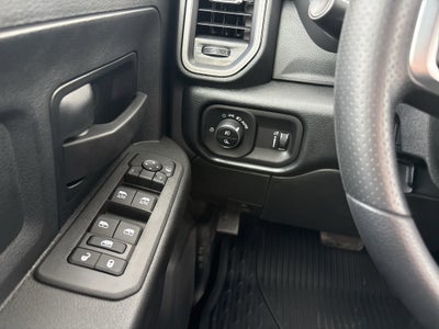 2027 RAM Ram 3500 RAM 3500 TRADESMAN CREW CAB 4X4 8' BOX