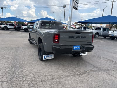 2027 RAM Ram 3500 RAM 3500 TRADESMAN CREW CAB 4X4 8' BOX