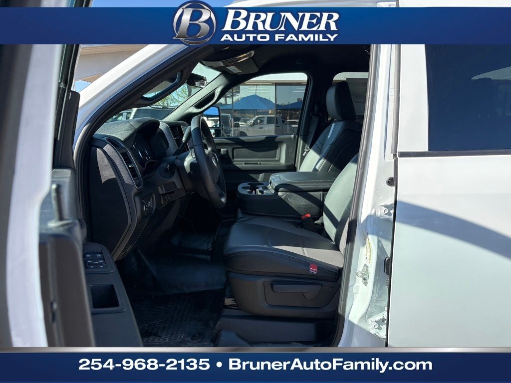 2026 RAM Ram 3500 RAM 3500 TRADESMAN CREW CAB 4X4 8' BOX