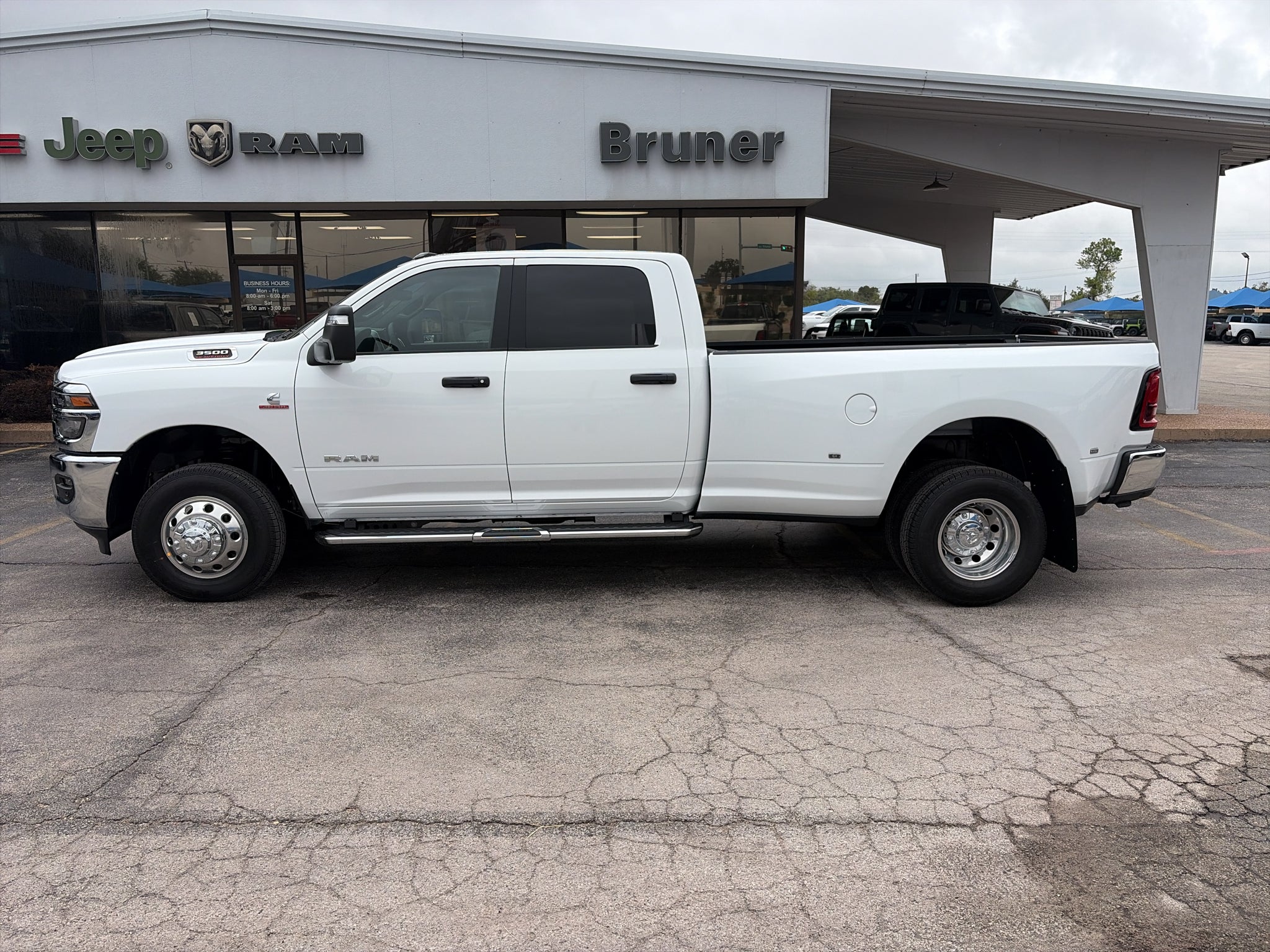 2027 RAM Ram 3500 RAM 3500 LONE STAR CREW CAB 4X4 8' BOX