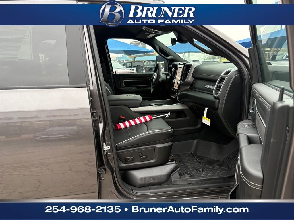 2026 RAM Ram 3500 RAM 3500 LARAMIE CREW CAB 4X4 8' BOX