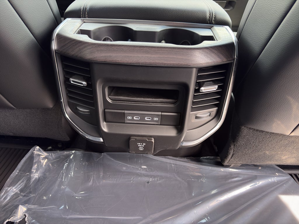 2026 RAM Ram 3500 RAM 3500 LARAMIE CREW CAB 4X4 8' BOX