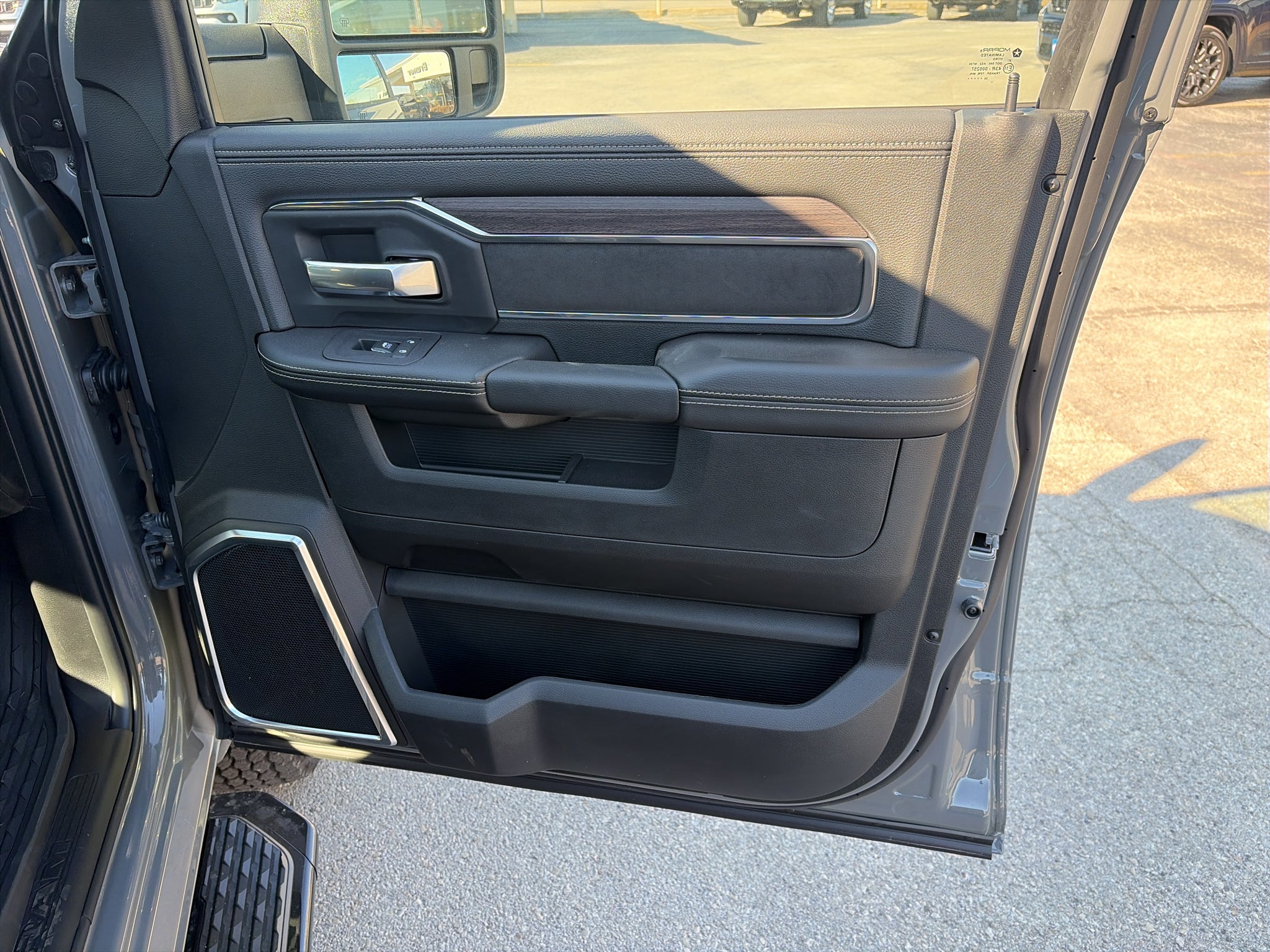 2027 RAM Ram 3500 RAM 3500 LARAMIE CREW CAB 4X4 8' BOX