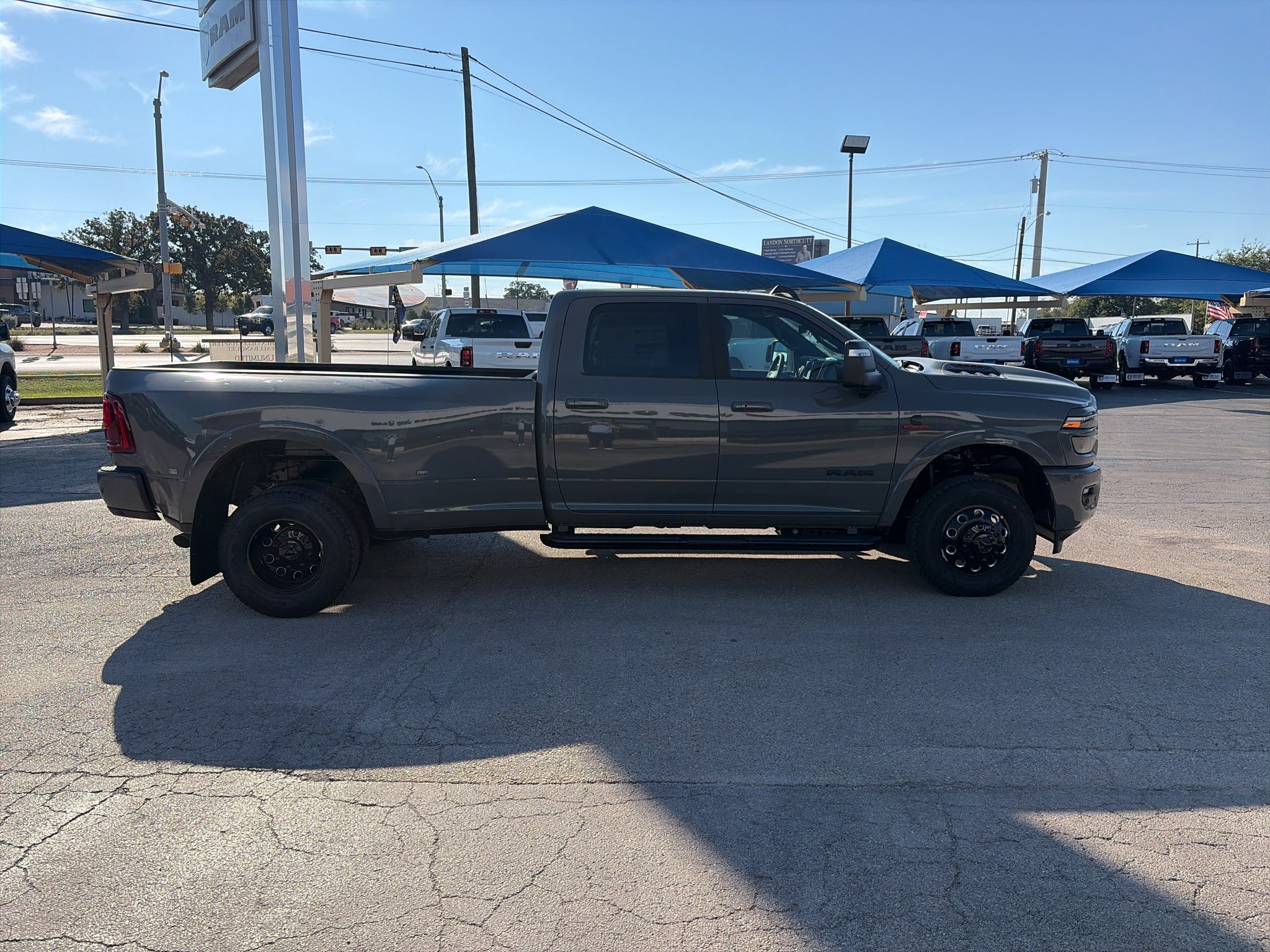 2027 RAM Ram 3500 RAM 3500 LARAMIE CREW CAB 4X4 8' BOX
