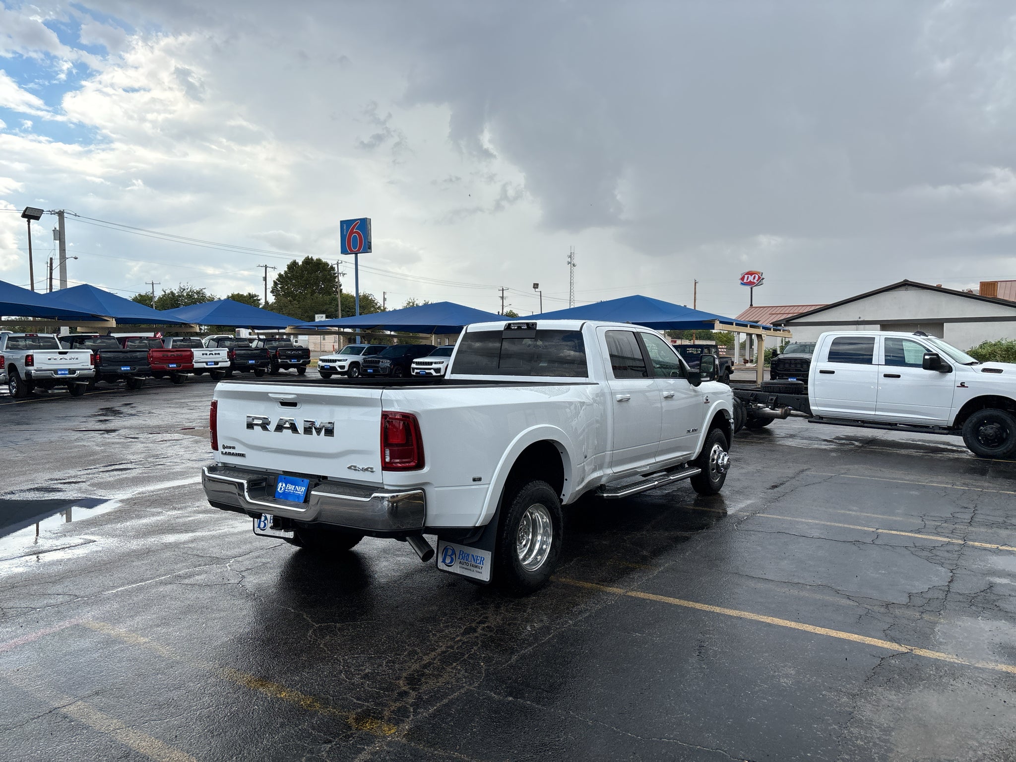 2027 RAM Ram 3500 RAM 3500 LARAMIE CREW CAB 4X4 8' BOX