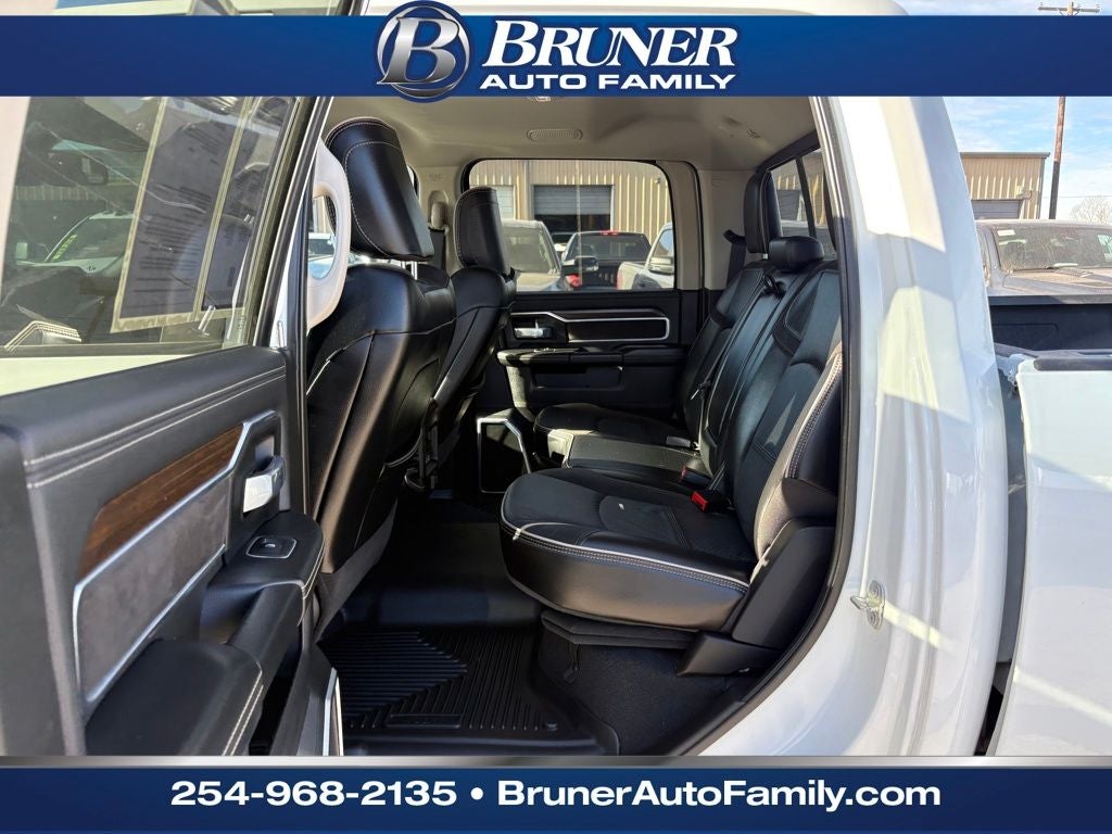 2024 RAM 3500 Laramie Crew Cab 4x4 8' Box