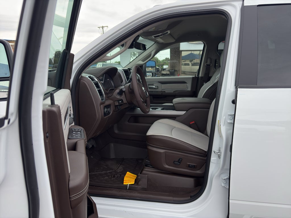 2026 RAM Ram 3500 RAM 3500 LARAMIE CREW CAB 4X4 8' BOX