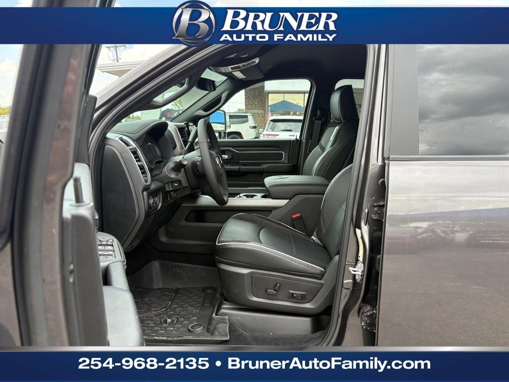 2026 RAM Ram 3500 RAM 3500 LARAMIE MEGA CAB 4X4 6'4' BOX