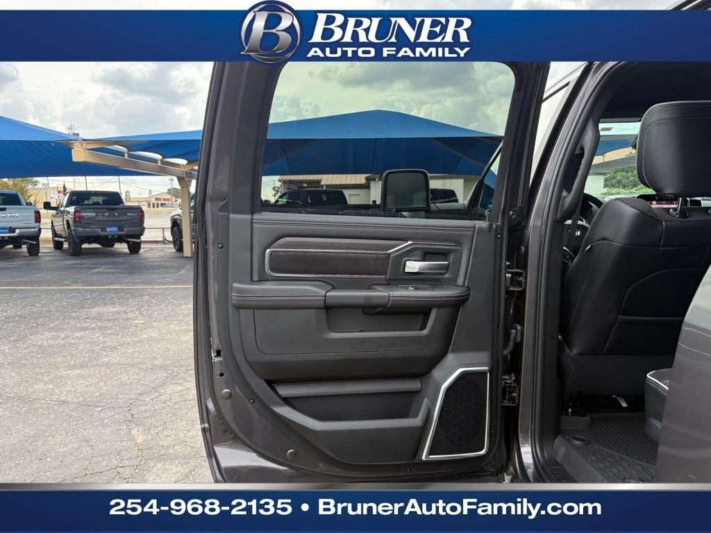 2026 RAM Ram 3500 RAM 3500 LARAMIE MEGA CAB 4X4 6'4' BOX