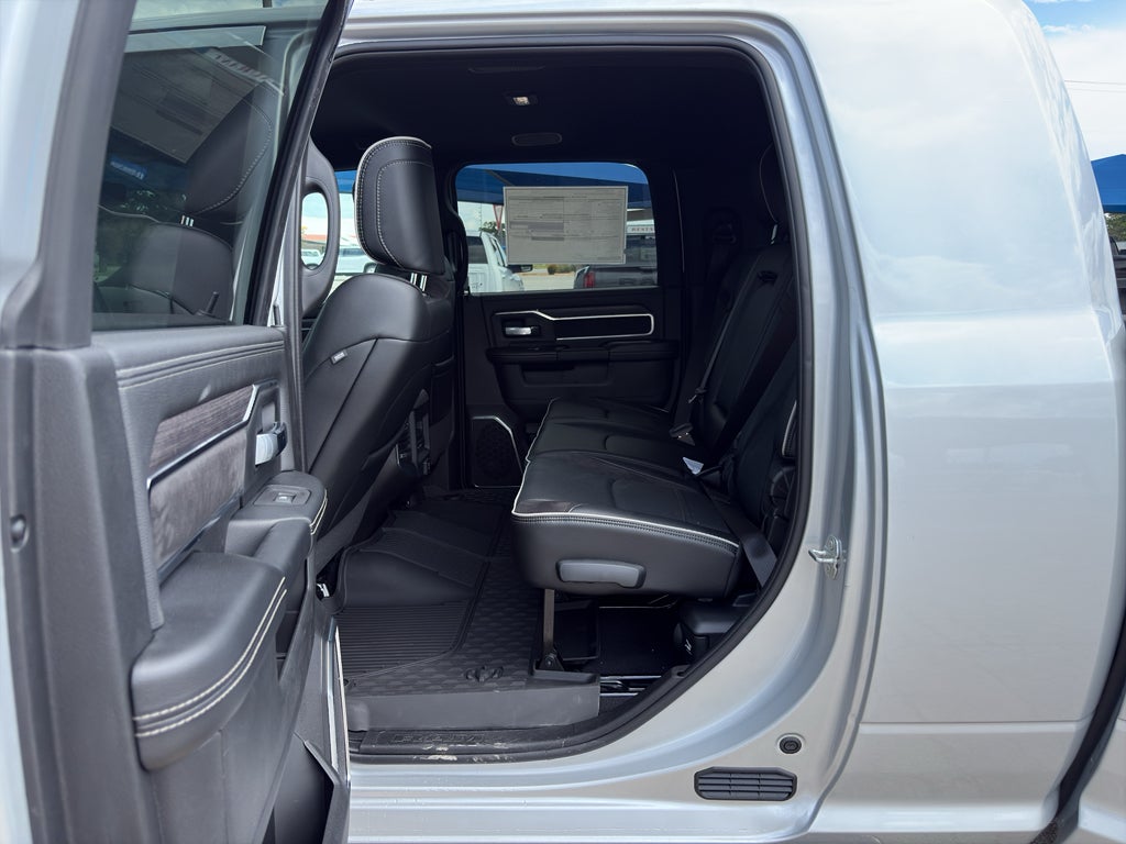 2026 RAM Ram 3500 RAM 3500 LARAMIE MEGA CAB 4X4 6'4' BOX