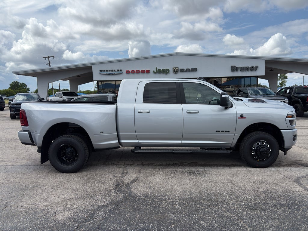 2026 RAM Ram 3500 RAM 3500 LARAMIE MEGA CAB 4X4 6'4' BOX
