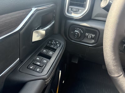 2027 RAM Ram 3500 RAM 3500 LARAMIE MEGA CAB 4X4 6'4' BOX