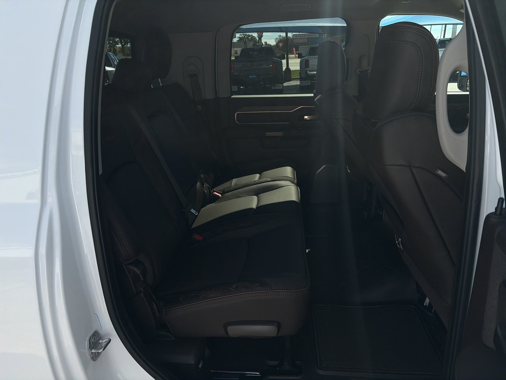 2027 RAM Ram 3500 RAM 3500 LONGHORN MEGA CAB 4X4 6'4' BOX