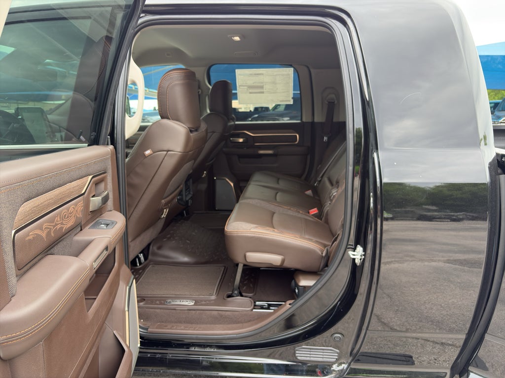 2026 RAM Ram 3500 RAM 3500 LIMITED LONGHORN MEGA CAB 4X4 6'4' BOX