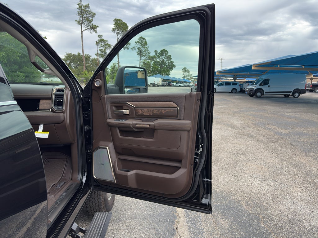 2026 RAM Ram 3500 RAM 3500 LIMITED LONGHORN MEGA CAB 4X4 6'4' BOX