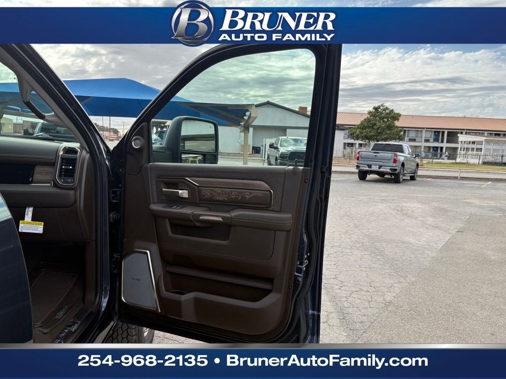 2026 RAM Ram 3500 RAM 3500 LIMITED LONGHORN CREW CAB 4X4 8' BOX