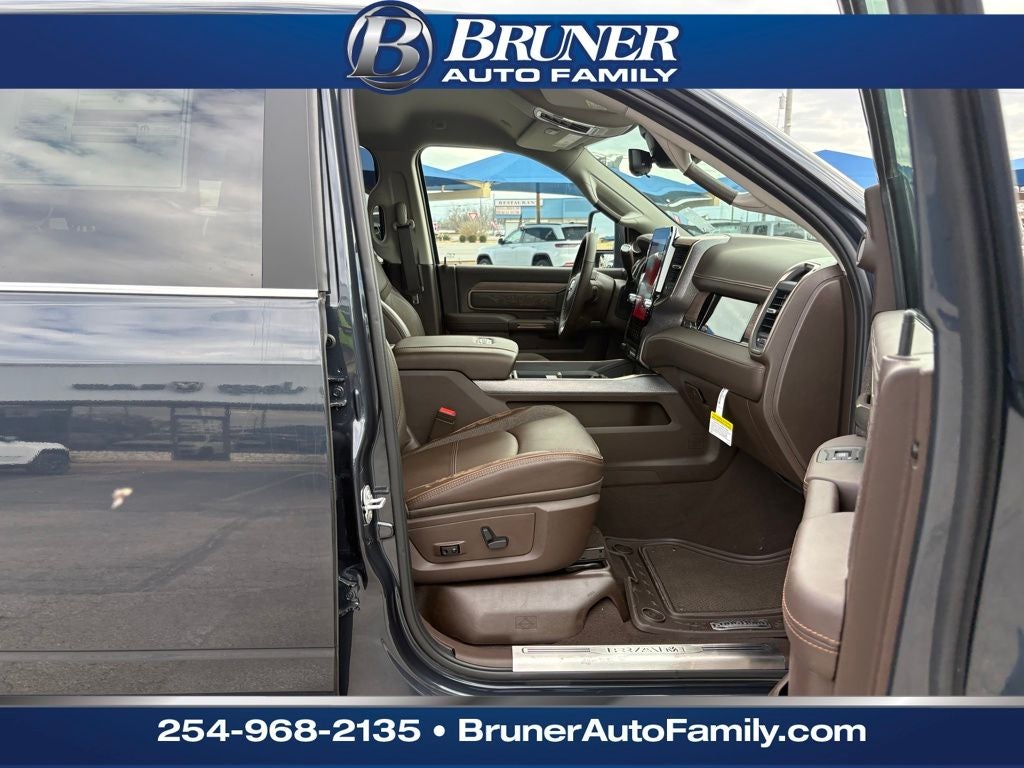 2026 RAM Ram 3500 RAM 3500 LIMITED LONGHORN CREW CAB 4X4 8' BOX