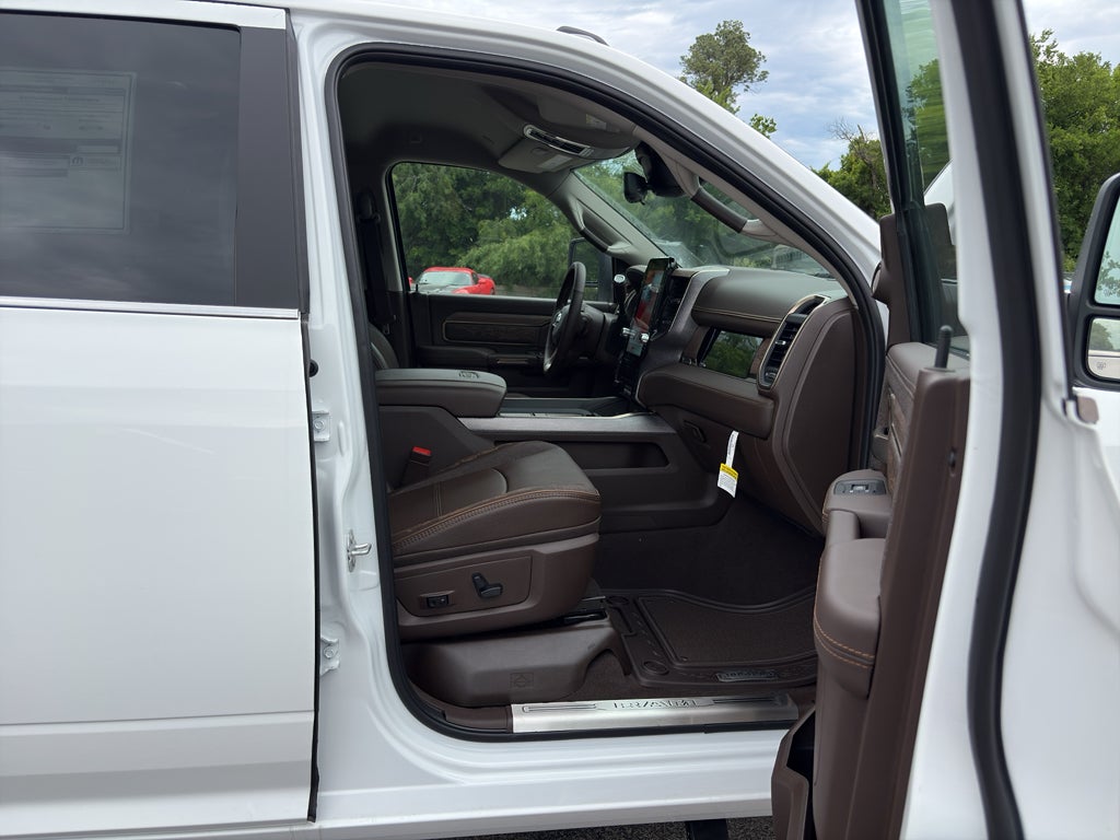 2026 RAM Ram 3500 RAM 3500 LIMITED LONGHORN CREW CAB 4X4 8' BOX
