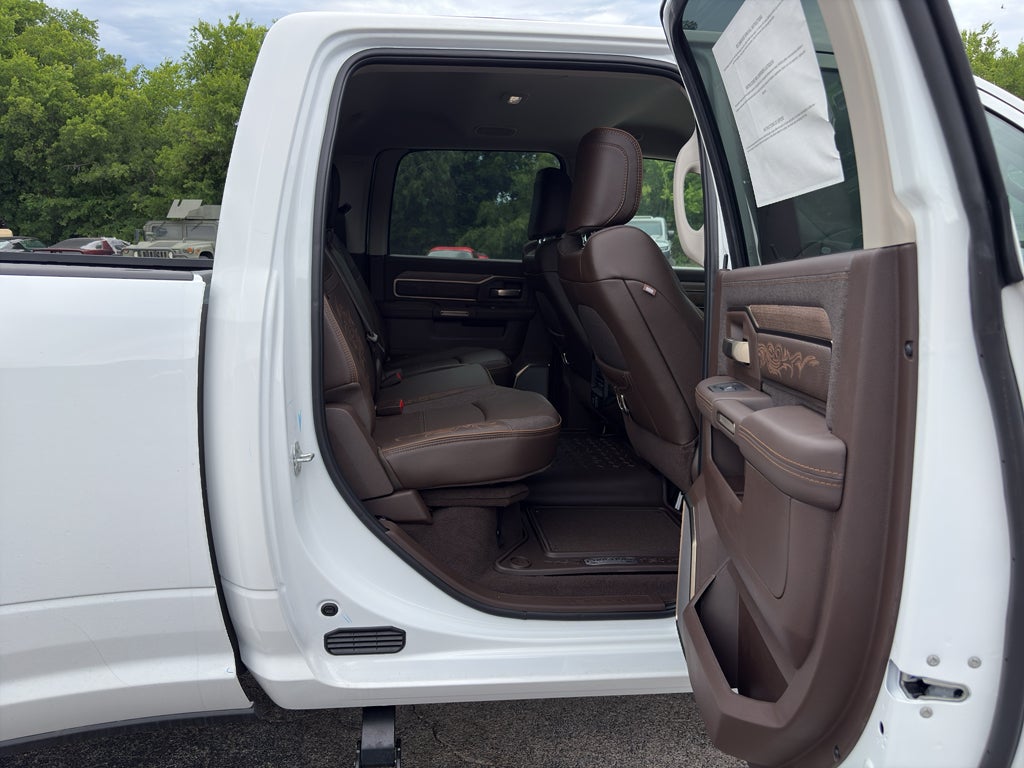 2026 RAM Ram 3500 RAM 3500 LIMITED LONGHORN CREW CAB 4X4 8' BOX