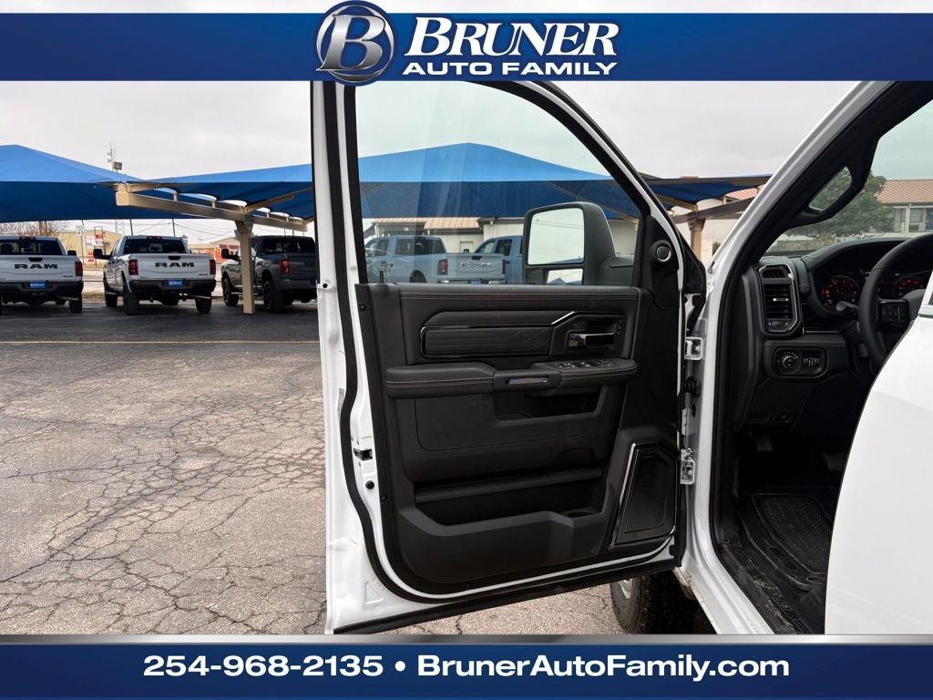 2026 RAM Ram 3500 RAM 3500 LIMITED CREW CAB 4X4 8' BOX