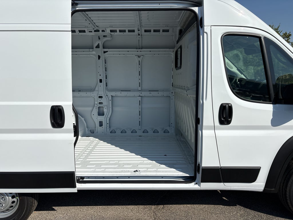 2027 RAM ProMaster Cargo Van Tradesman