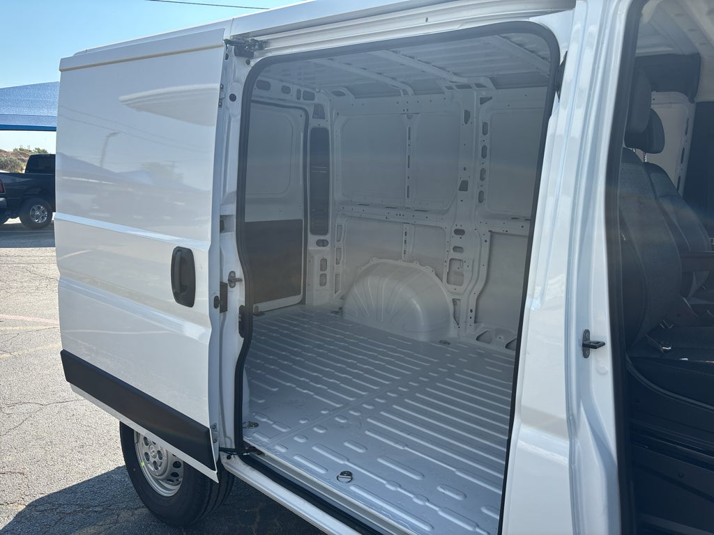 2027 RAM ProMaster Cargo Van Tradesman
