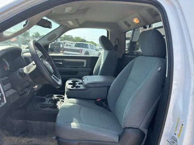 2017 RAM 2500 Tradesman Regular Cab 4x4 8' Box
