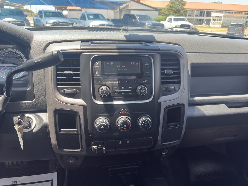 2017 RAM 2500 Tradesman Regular Cab 4x4 8' Box