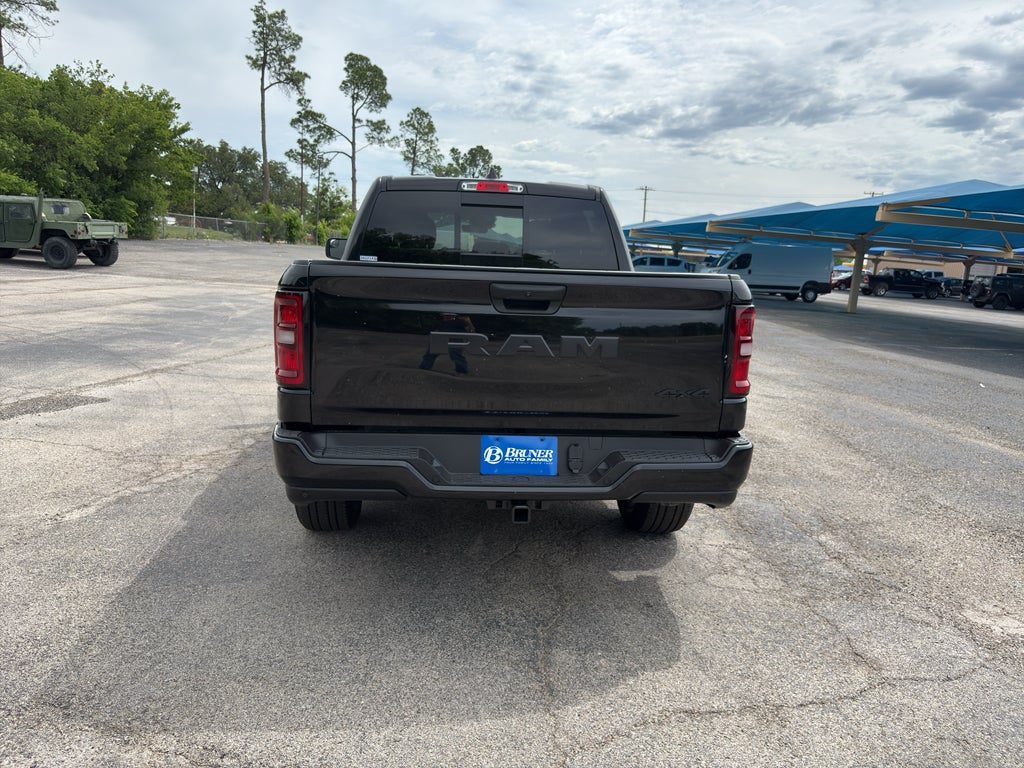 2026 RAM Ram 1500 RAM 1500 EXPRESS CREW CAB 4X4 5'7' BOX