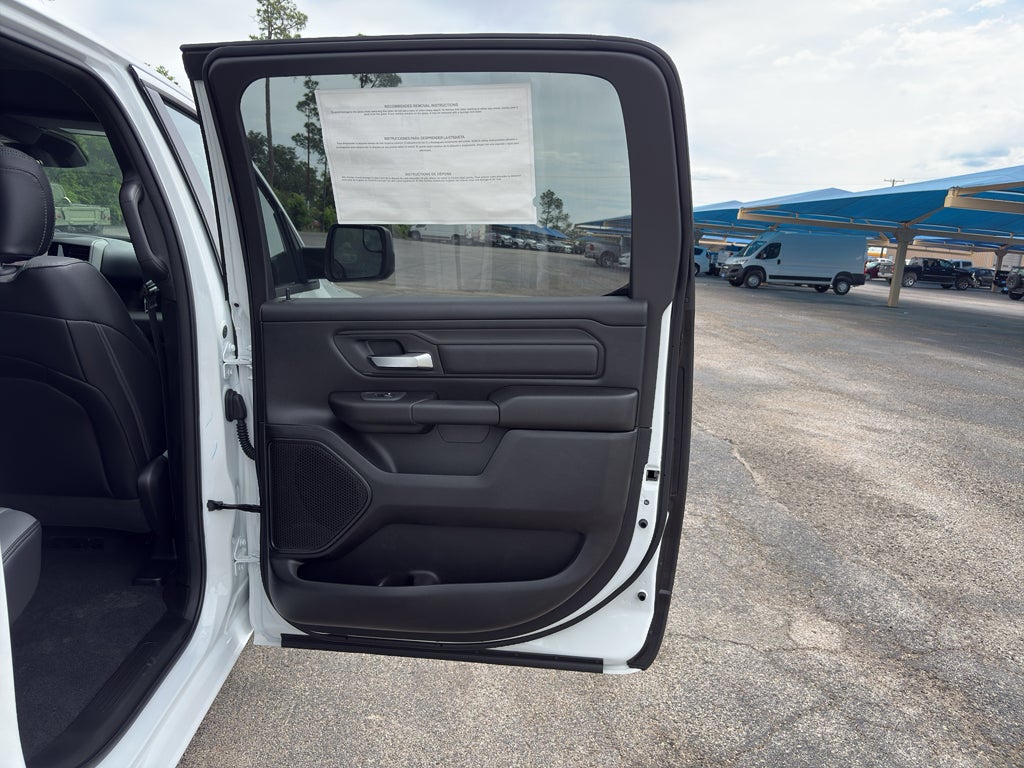 2026 RAM Ram 1500 RAM 1500 TRADESMAN CREW CAB 4X4 5'7' BOX