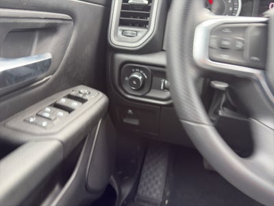 2026 RAM Ram 1500 RAM 1500 TRADESMAN CREW CAB 4X4 5'7' BOX