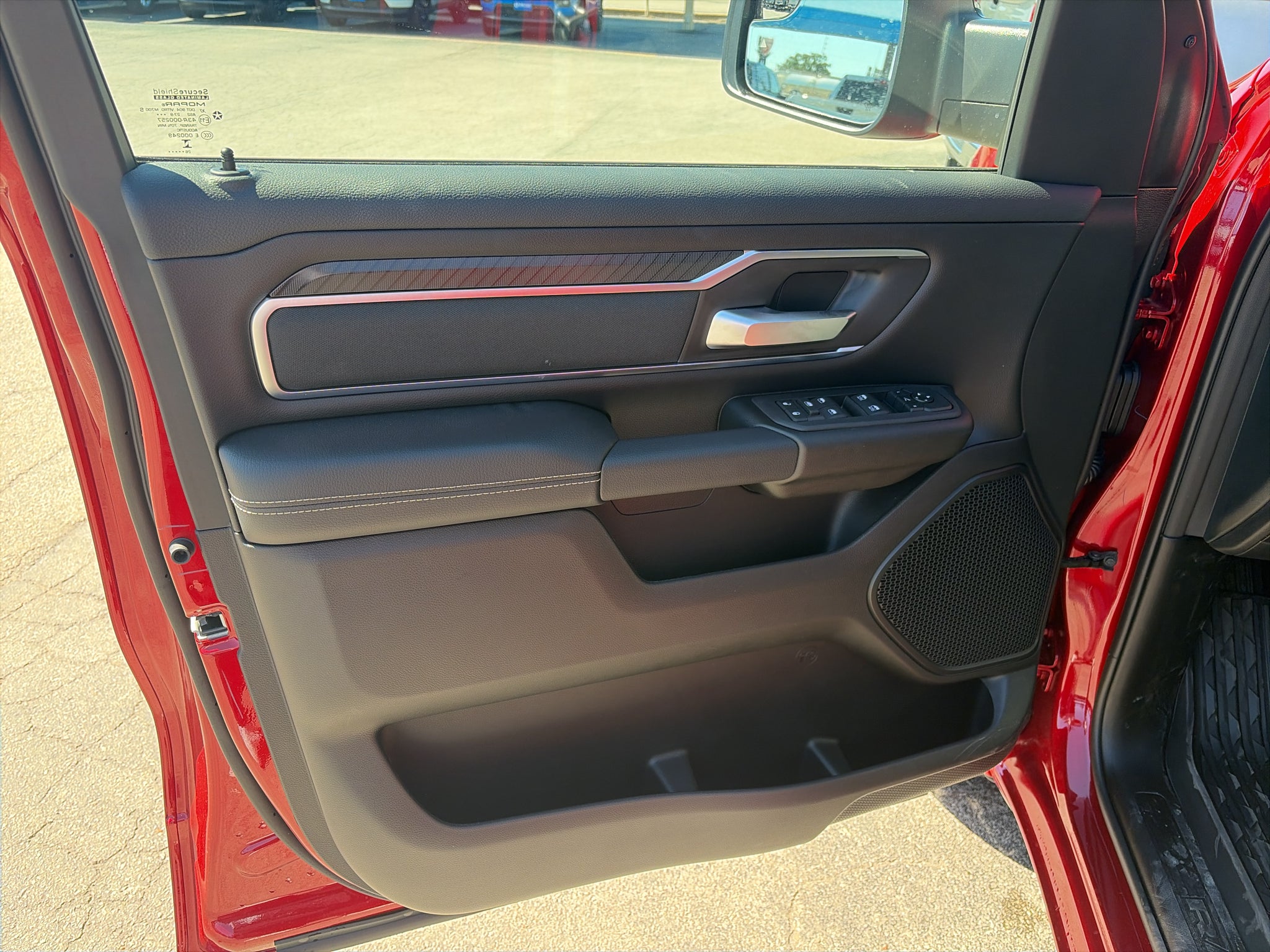 2027 RAM Ram 1500 RAM 1500 LONE STAR CREW CAB 4X4 5'7' BOX