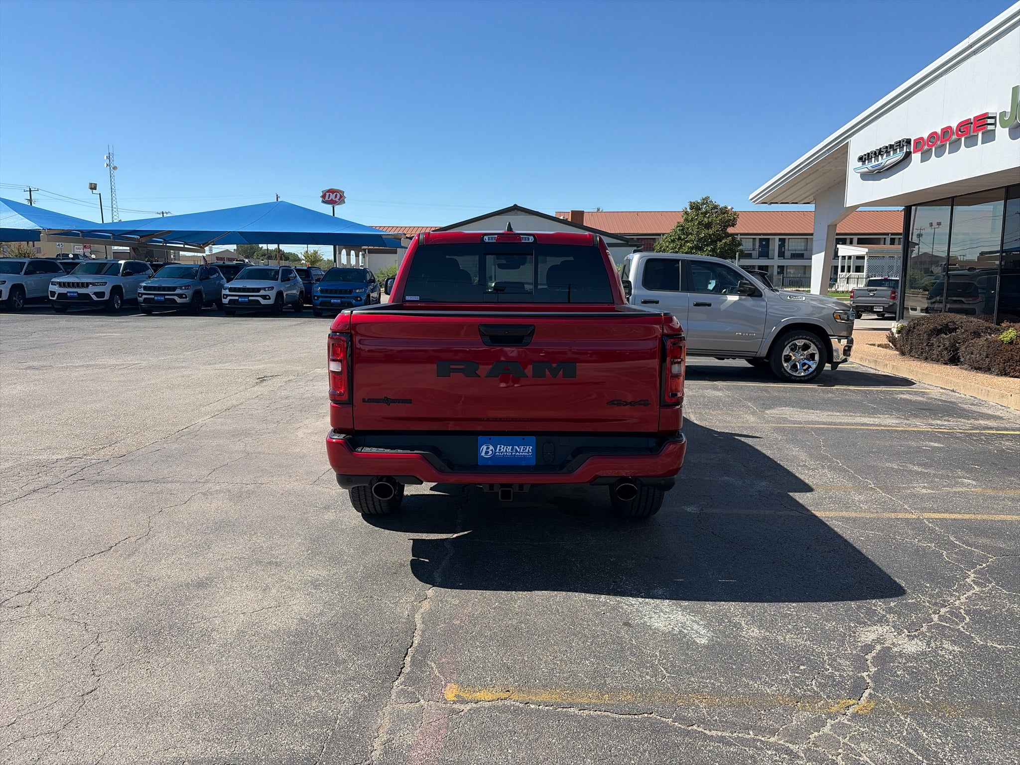 2027 RAM Ram 1500 RAM 1500 LONE STAR CREW CAB 4X4 5'7' BOX