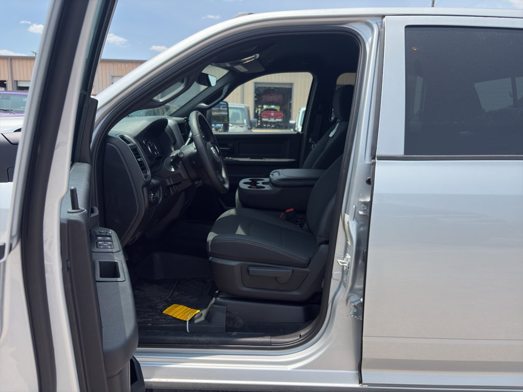 2026 RAM 2500 RAM 2500 TRADESMAN CREW CAB 4X4 6'4' BOX