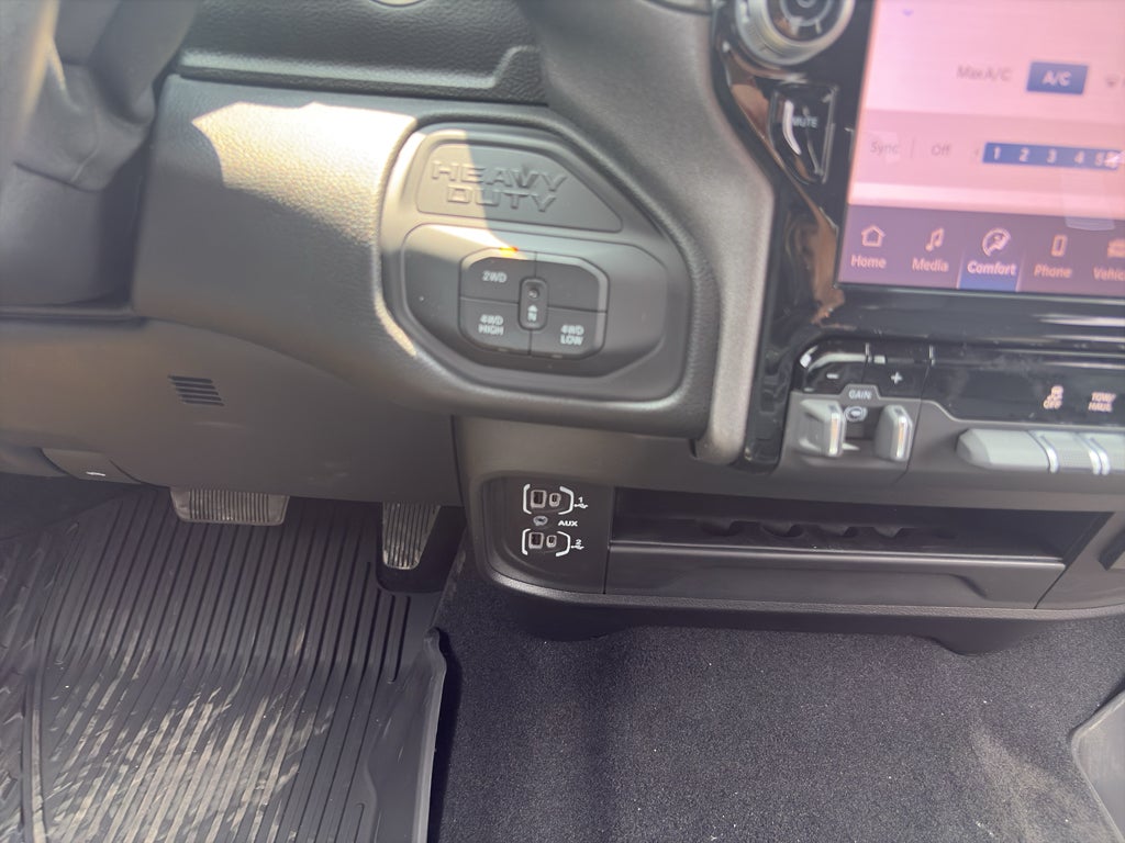 2026 RAM 2500 RAM 2500 TRADESMAN CREW CAB 4X4 6'4' BOX