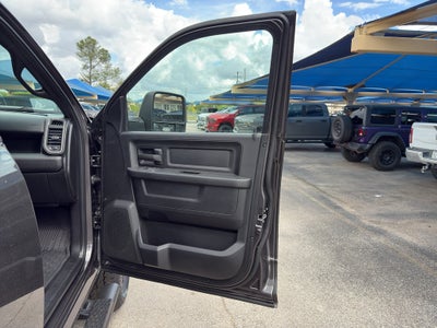 2026 RAM Ram 2500 RAM 2500 BLACK EXPRESS CREW CAB 4X4 6'4' BOX