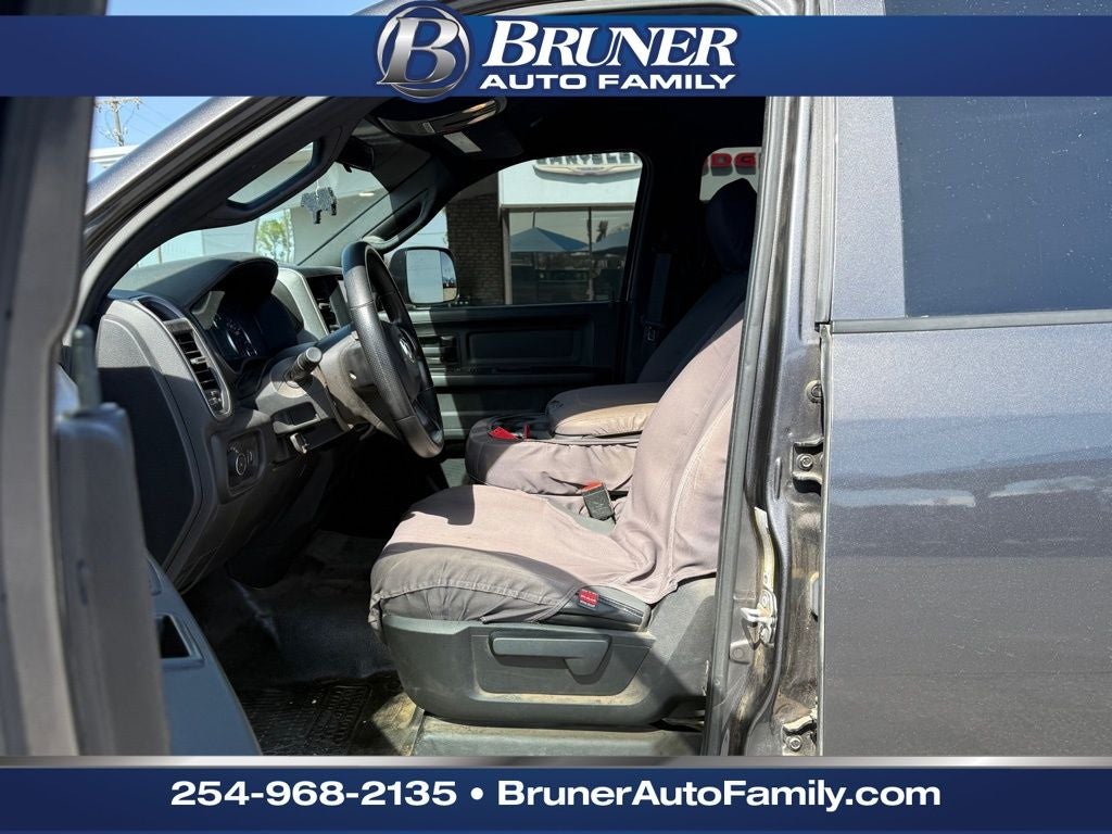 2022 RAM 2500 Tradesman Crew Cab 4x4 6'4' Box