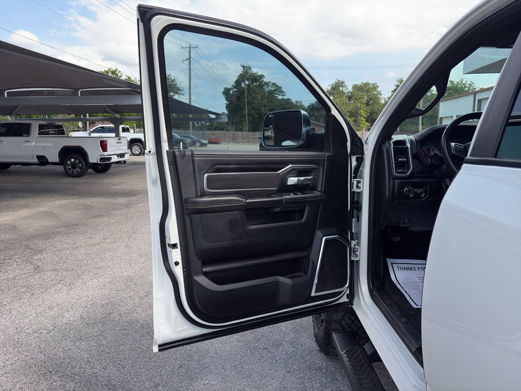 2022 RAM 2500 Laramie Crew Cab 4x4 6'4' Box