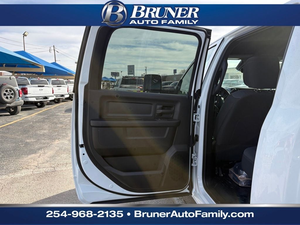 2026 RAM Ram 3500 Chassis Cab RAM 3500 TRADESMAN CREW CAB CHASSIS 4X4 60' CA