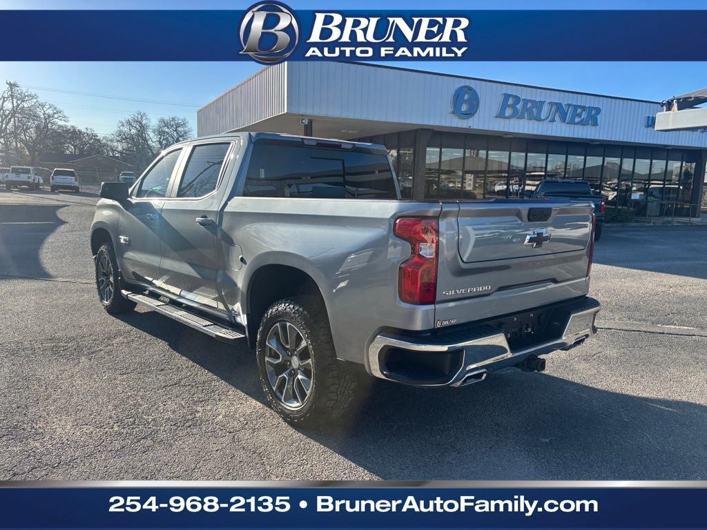 2023 Chevrolet Silverado 1500 4WD Crew Cab Standard Bed LT