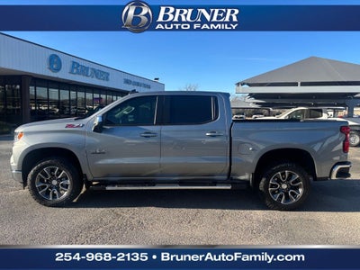 2023 Chevrolet Silverado 1500 4WD Crew Cab Standard Bed LT