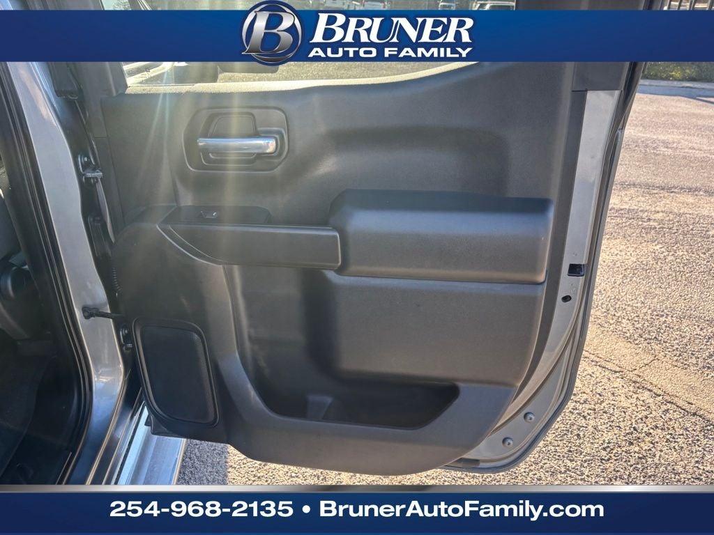 2020 Chevrolet Silverado 1500 4WD Crew Cab Short Bed Custom