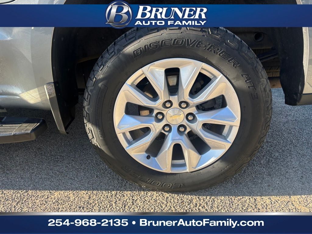 2020 Chevrolet Silverado 1500 4WD Crew Cab Short Bed Custom