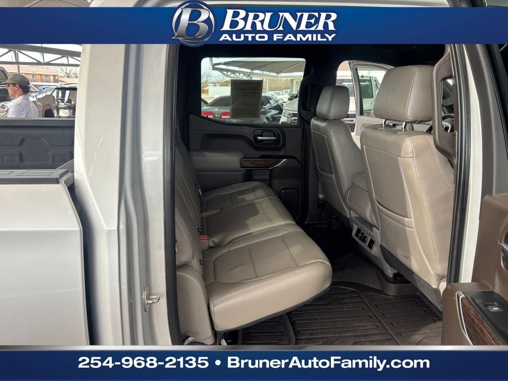 2021 GMC Sierra 1500 4WD Crew Cab Short Box SLE