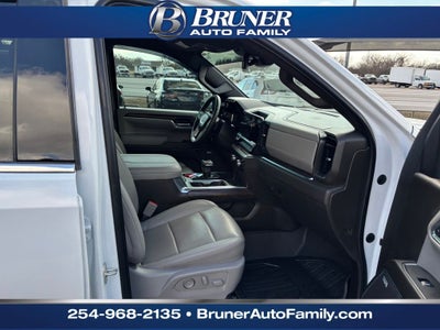 2023 GMC Sierra 1500 4WD Crew Cab Short Box SLT