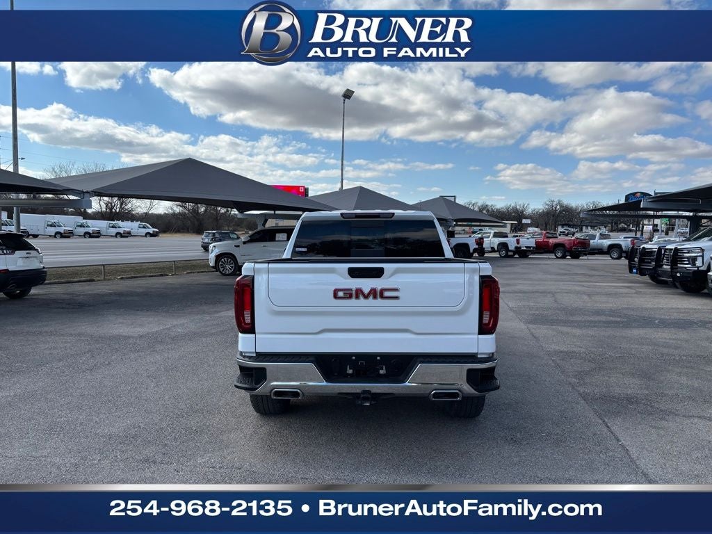 2023 GMC Sierra 1500 4WD Crew Cab Short Box SLT