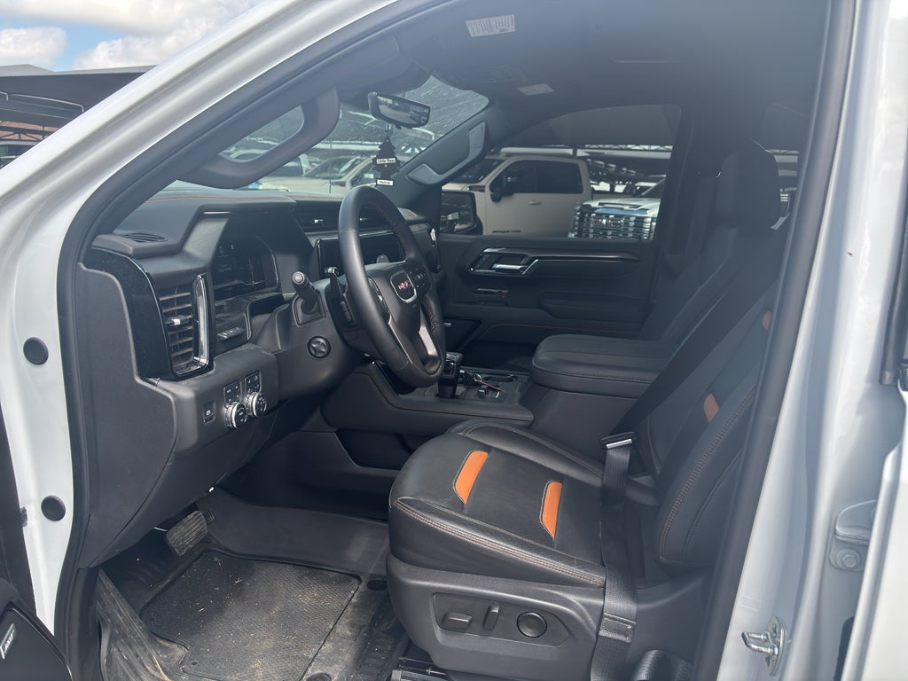 2025 GMC Sierra 1500 4WD Crew Cab Short Box AT4