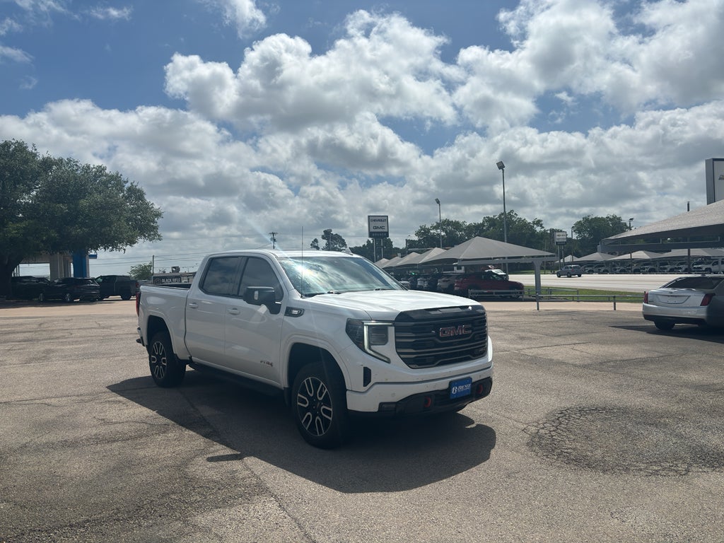 2025 GMC Sierra 1500 4WD Crew Cab Short Box AT4